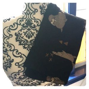 Adorable Walrus OS leggings! Never worn.